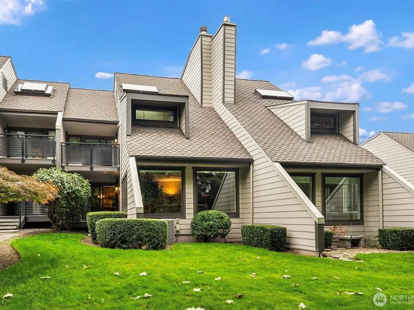 10209 NE 19th Place #D2, Bellevue, WA 98004