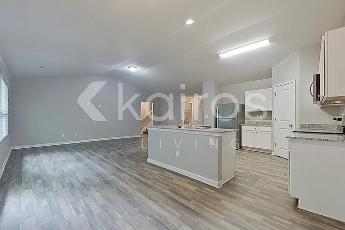 1251 Amberlight Cir — Photo 4