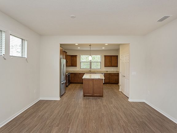3rd image of 191 Wood Meadow Way