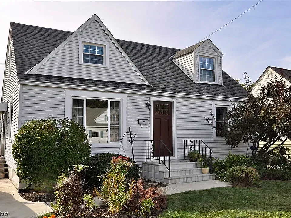 144 Woodstock Dr