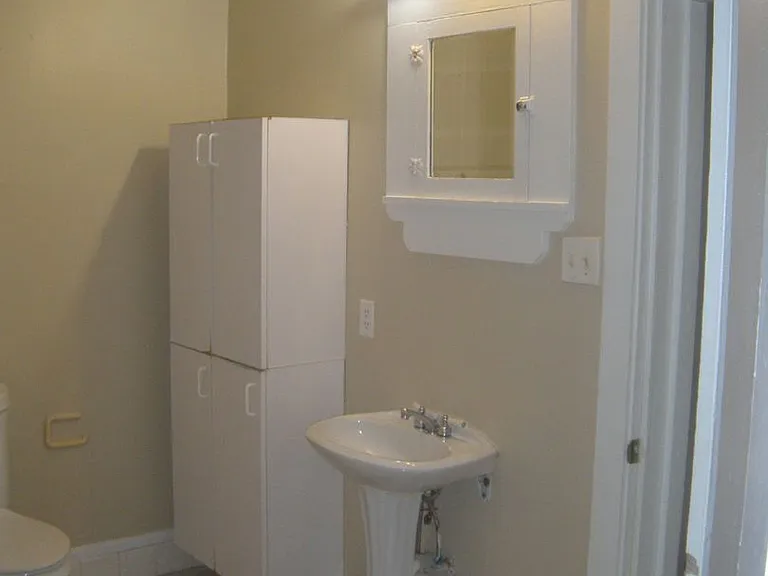915 W 23rd St #C — Photo 16