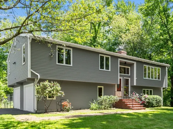 30 Causeway St, Hudson, MA 01749