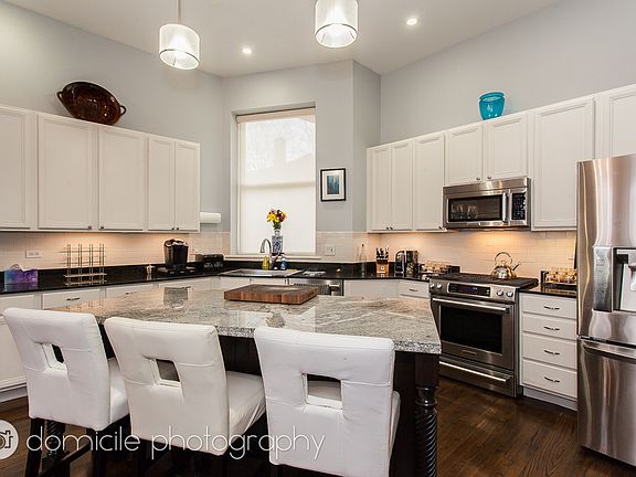 4th image of 2113 W Washington Blvd #1I