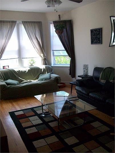 1st image of 4341 N Albany Ave APT 3