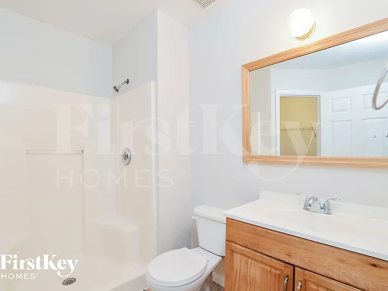 122 Barrington Dr — Photo 15