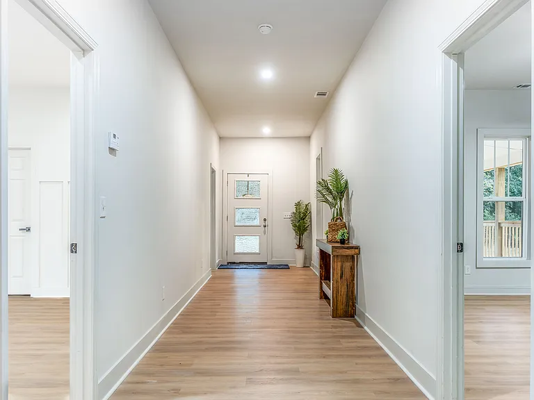 453 Folk Ave — Photo 10