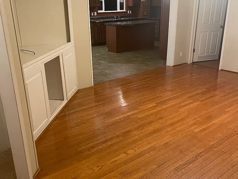 2811 Ninety Six Hwy #5 — Photo 3