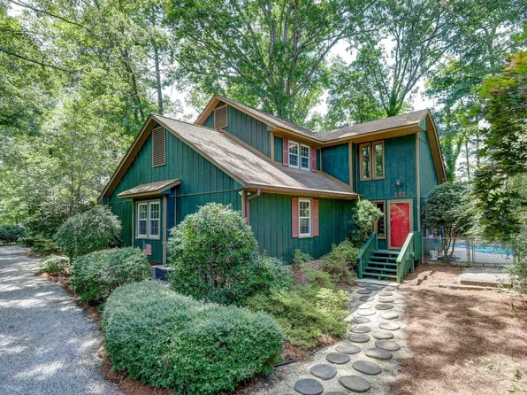 202 Derby Ln, Clinton, SC 29325