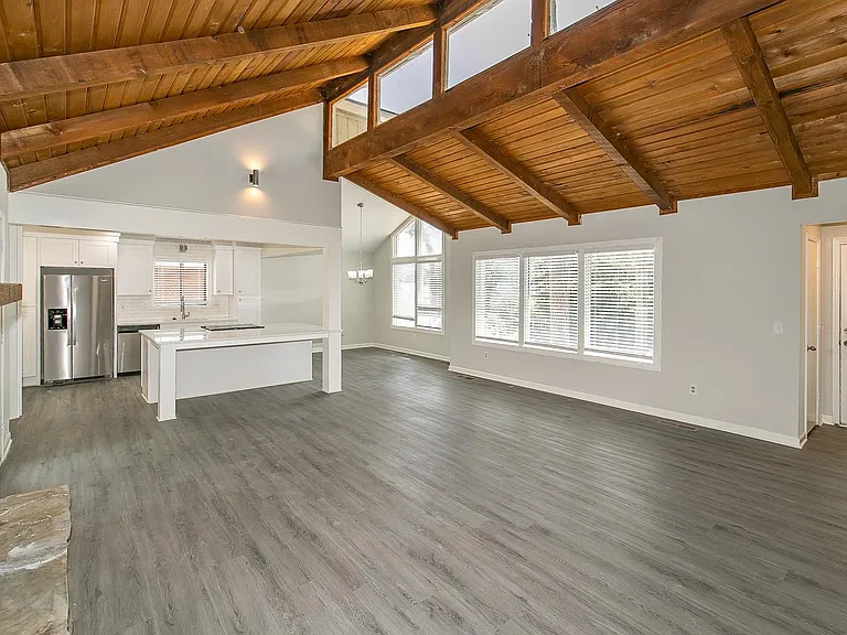 3941 Kensington Dr — Photo 10