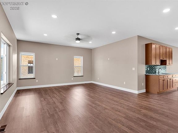 4th image of 1440 Grand Ave