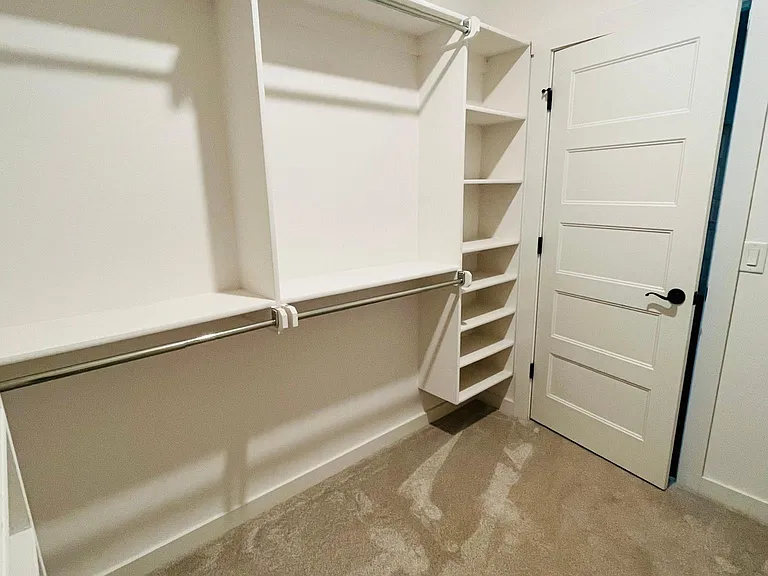 4108 N Indiana Ave — Photo 14