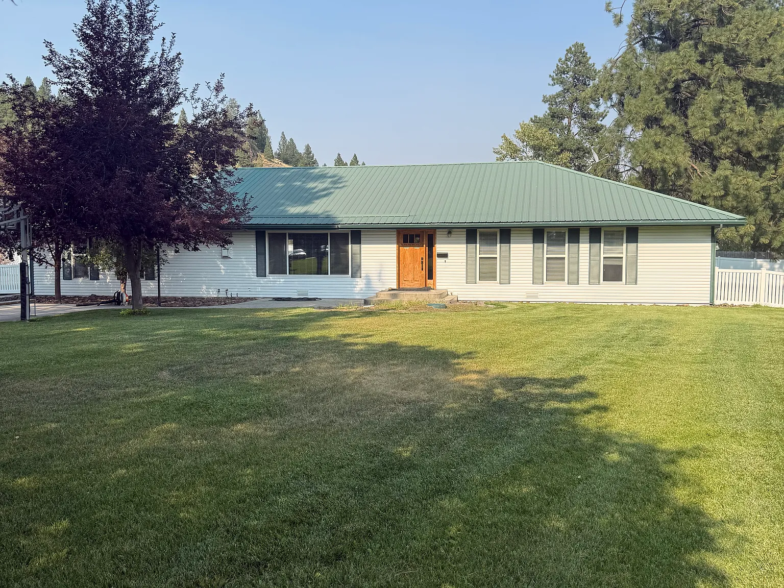 3 bed, 2.5 bath, 3000 sqft, $2,695 — Photo 1