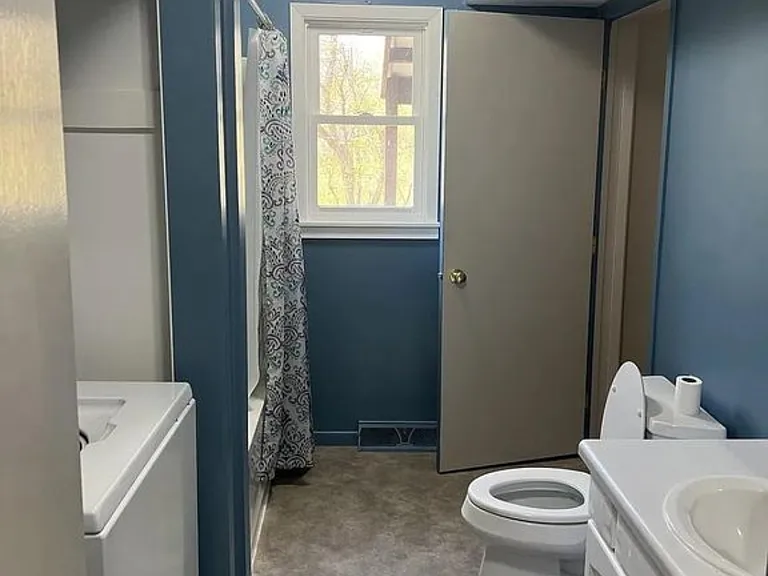 253 Tower Hghts Ct #253 — Photo 8