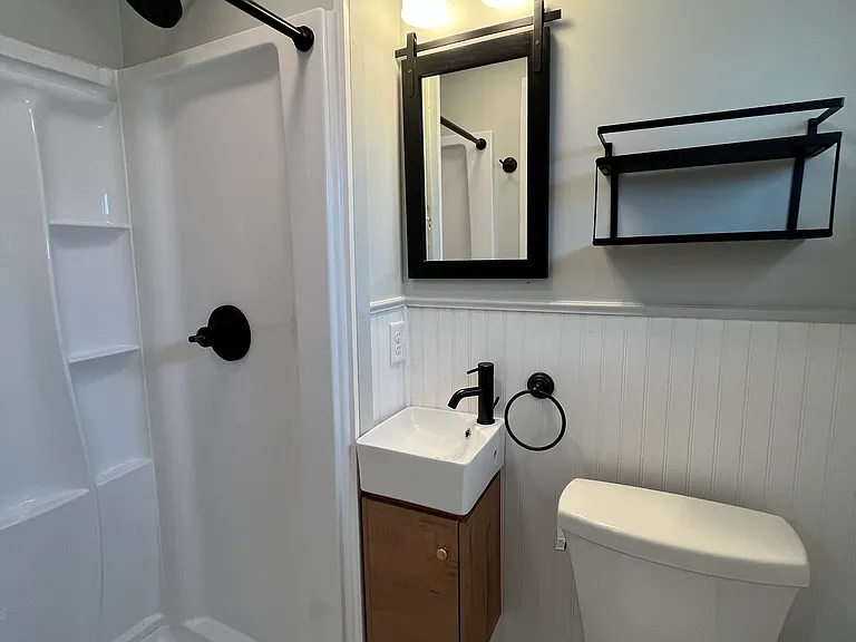 32 Mahaiwe St #2B — Photo 5