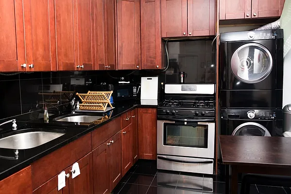 Rented by Mdays Realty | media 17