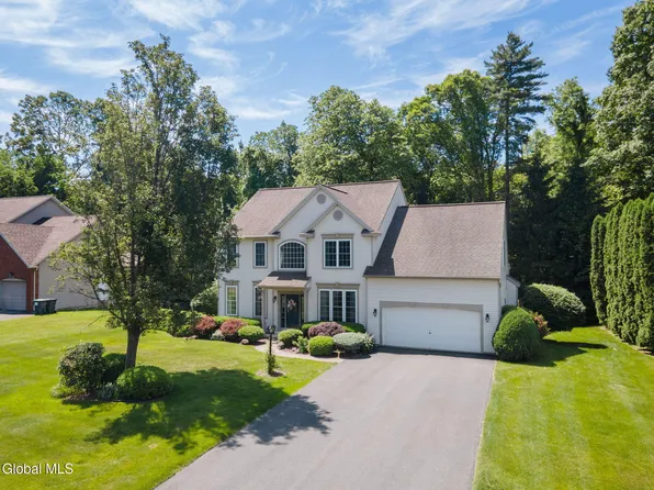 46 Mann Boulevard, Halfmoon, NY 12065