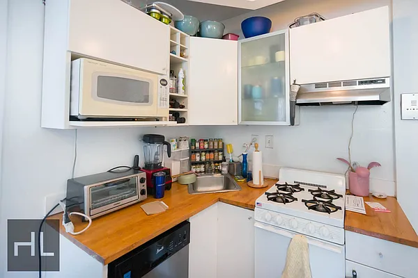 Rented by Highline Residential | media 62