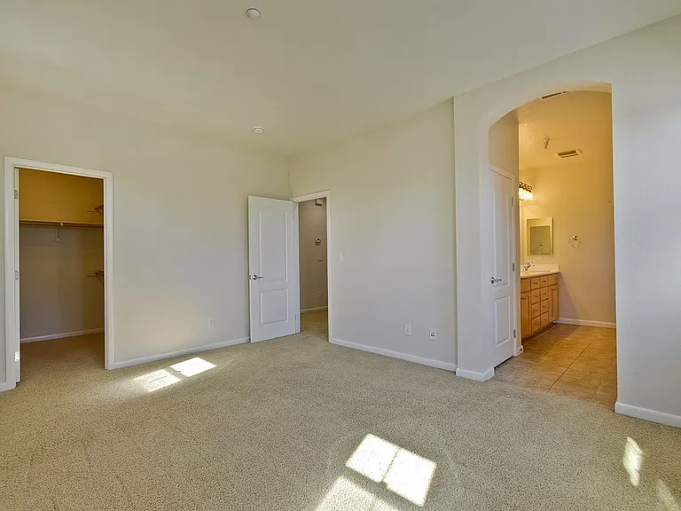 562 Saco Ter — Photo 43