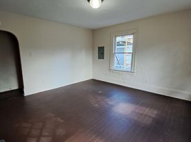 1002-1004 South Fountain Avenue