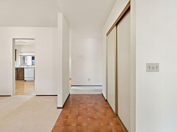5th image of 1619 Astoria Drive