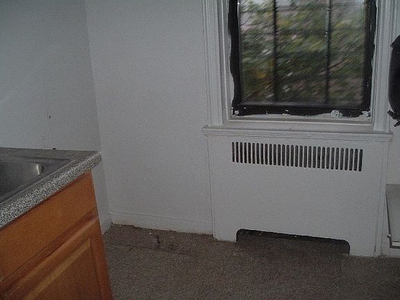 5th image of 63 Adrian Ave APT 3B