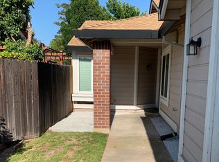 8025 Healy Ct, Sacramento, CA 95828