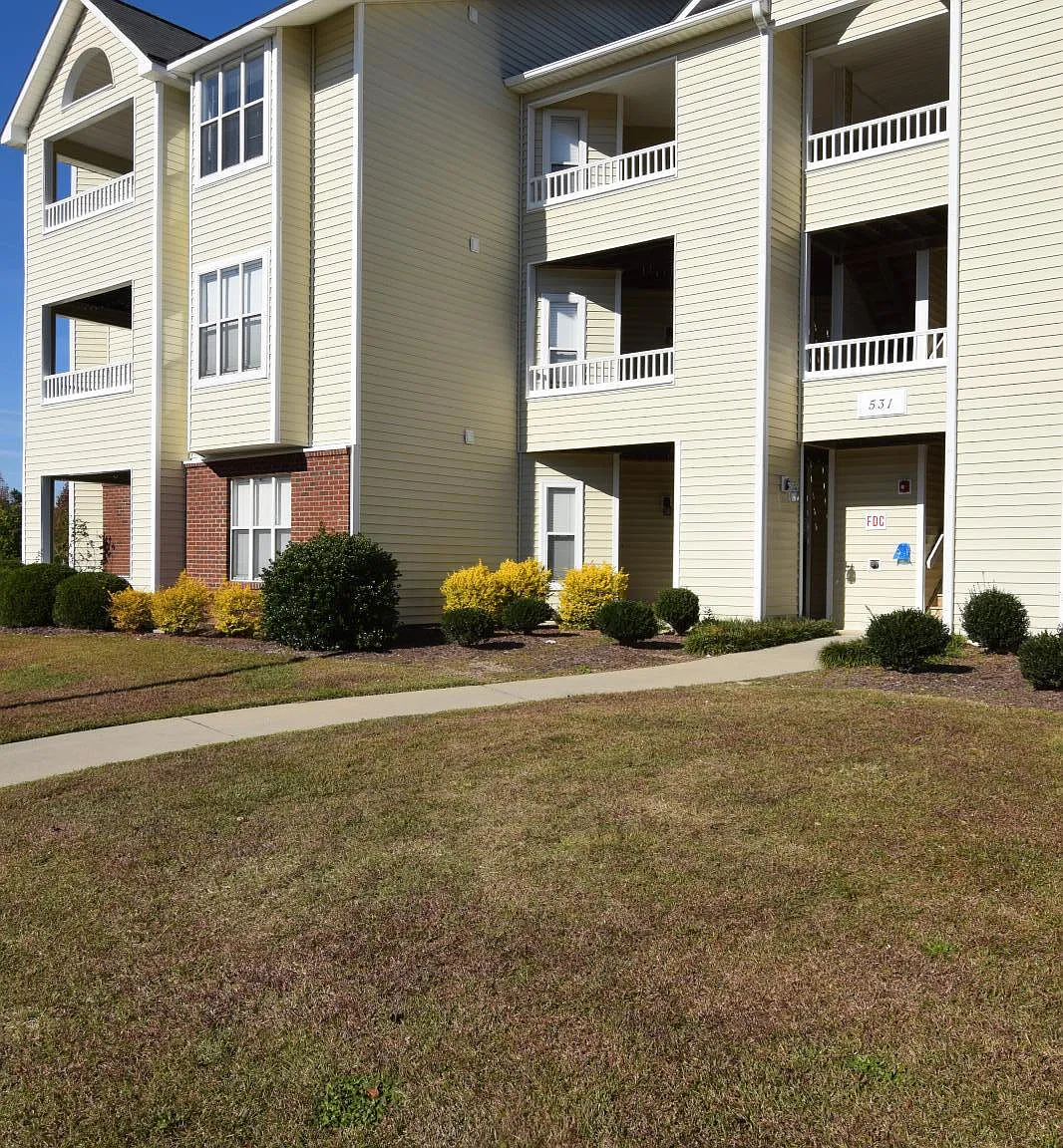 2 bed, 2.0 bath, $1,200 — Photo 1