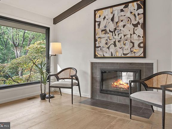 3rd image of 1335 N Pegram St