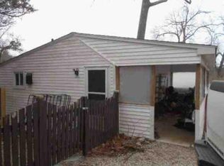 128 N Lake Ave, Southwick, MA 01077