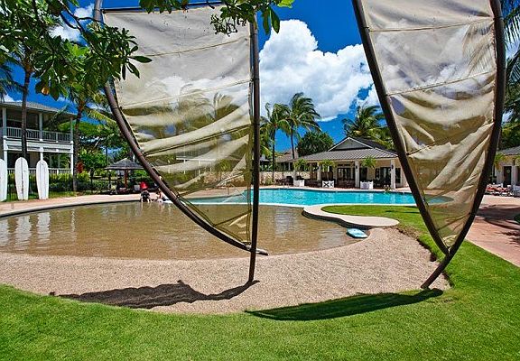 Sand-bottom Pool