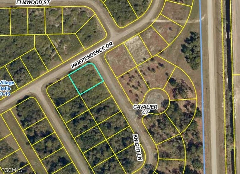 2nd image of 300 Knight Ln