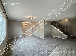 707 S 4th Ave, Sioux Falls, SD 57104