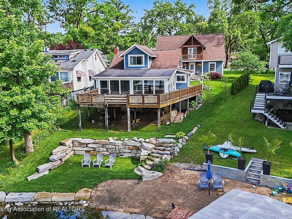1st image of 4023 Lotus Dr