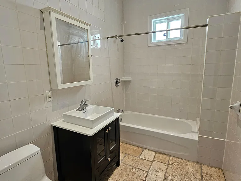 550 Yonge St #3F — Photo 25