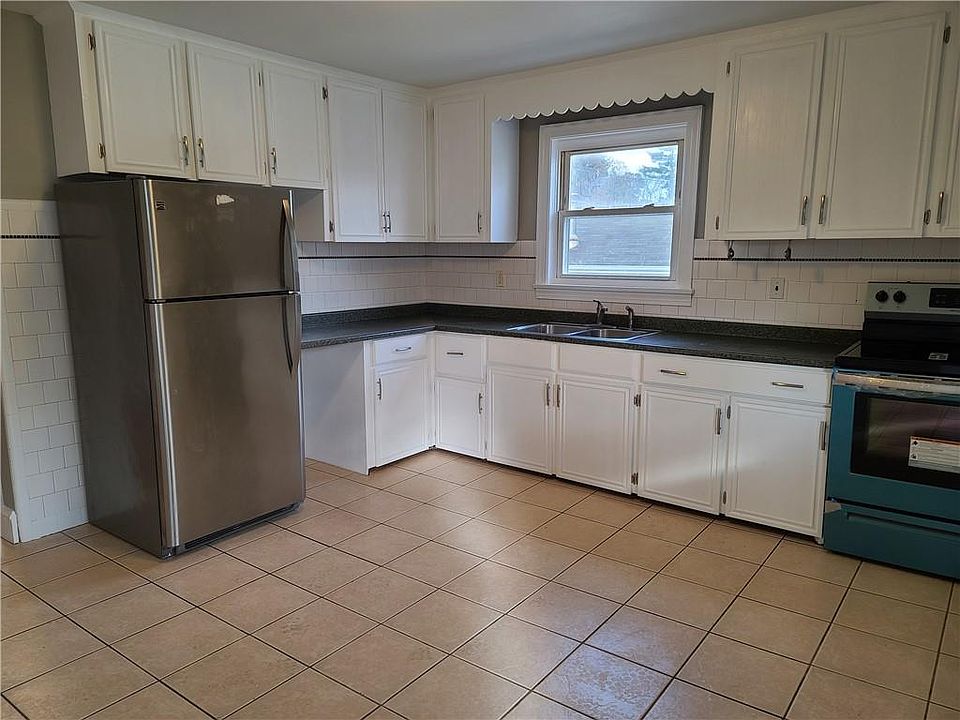 1st image of 149 Legris Ave #2