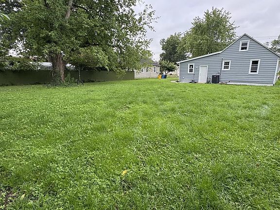 4th image of 108 Forrest Ave