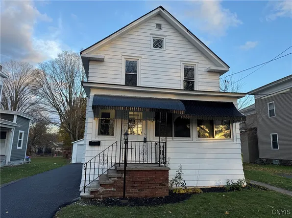 302 N Main St, Canastota, NY 13032
