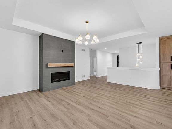 5th image of 6249 Ronald Reagan Dr