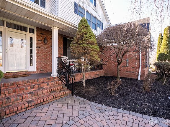 5th image of 82 Milllers Grove Rd