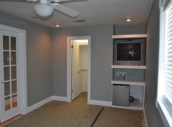 5th image of 657 E Niagara Cir