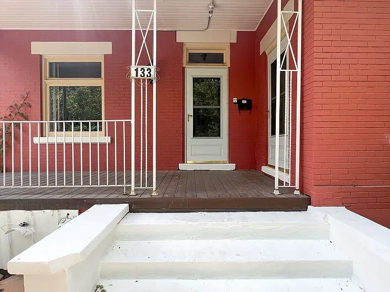 133 N M St — Photo 24