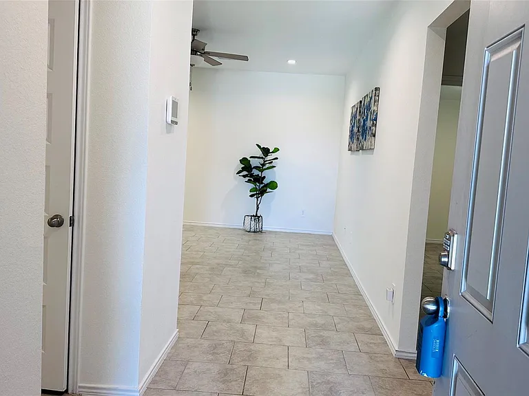 1103 Cattle Chute Ct — Photo 4