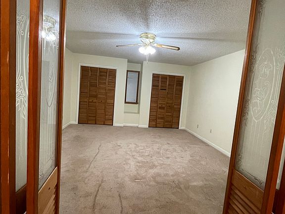 5th image of 4008 Wallace Ave