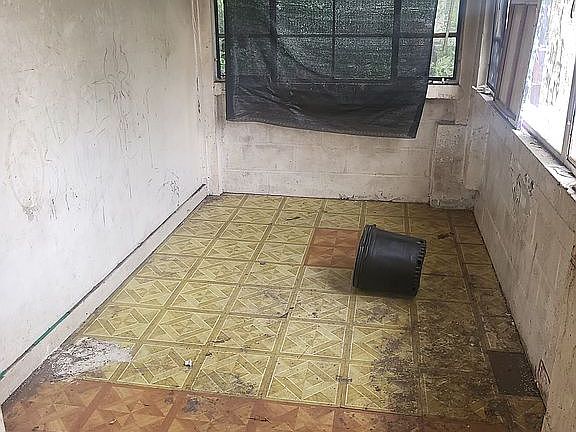 3rd image of 340 Belfort St