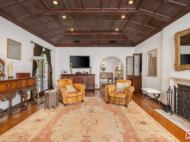 4734 Los Feliz Blvd — Photo 7