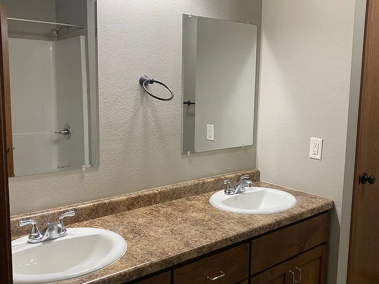1962 Peach Dr NE — Photo 4