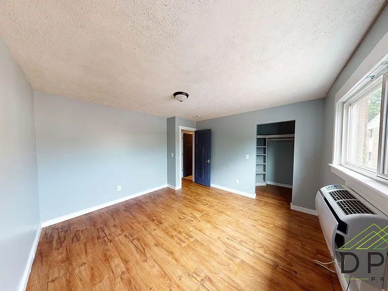 326 E Hillsdale St #5 — Photo 10