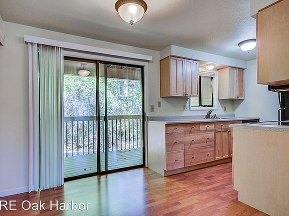 3rd image of 1201 SW Harrier Cir APT 106