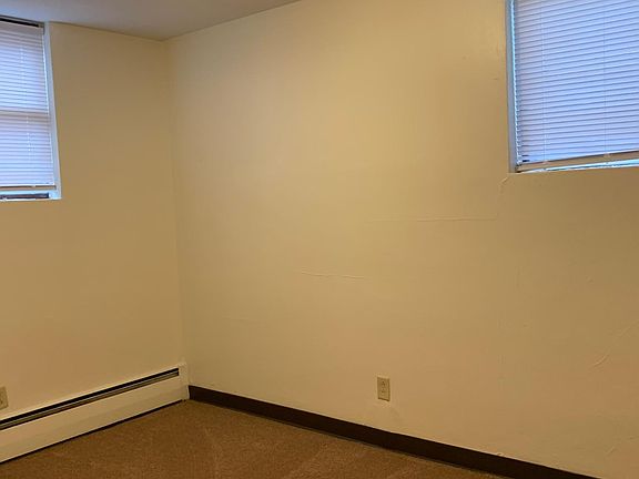 5th image of 2359 12th Ave E
