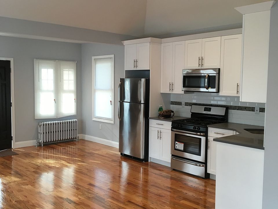 1st image of 710 Wilcox Ave